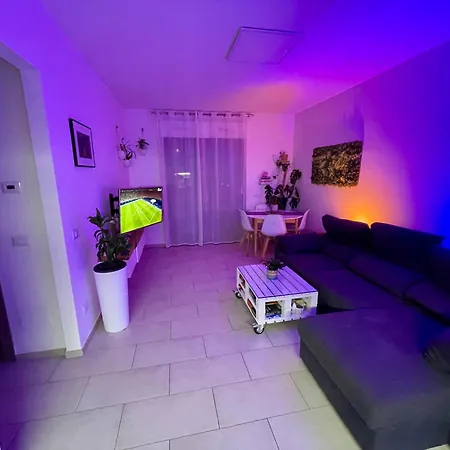 Greenchill House - West